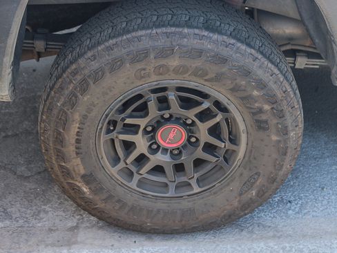 Used 2023 Toyota Tacoma TRD Pro AWD/4WD image 16