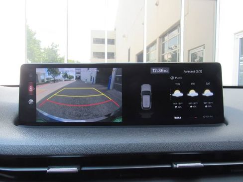 Used 2023 Genesis GV70 2.5T w/ Select Package image 10