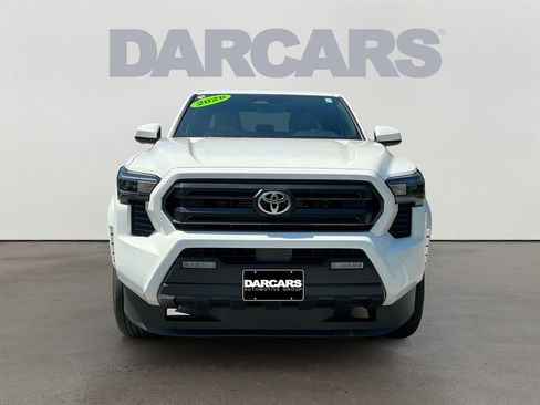 Used 2026 Toyota Tacoma SR5 AWD/4WD image 2