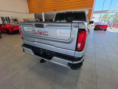 Used 2025 GMC Sierra 1500 SLT AWD/4WD image 10