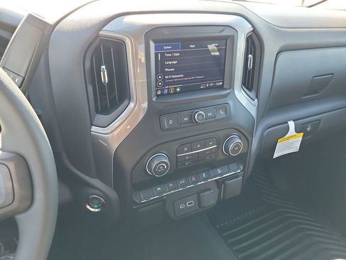 New 2026 Chevrolet Silverado 1500 Custom Trail Boss w/ LPO, Dark Essentials Package AWD/4WD image 12