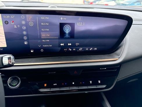 Used 2025 Buick Envision Avenir image 19