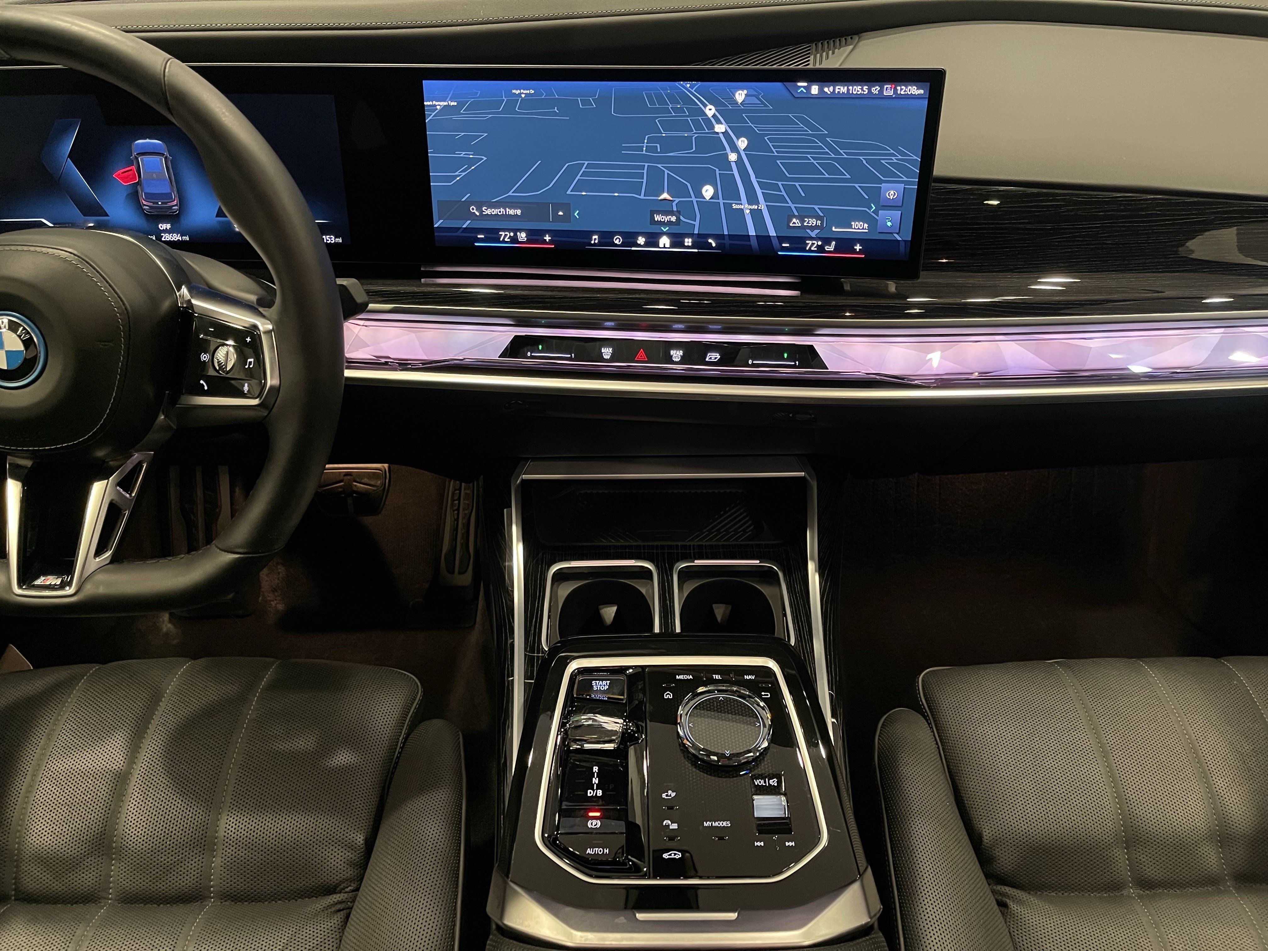 Certified 2024 BMW i7 xDrive60 AWD/4WD image 17