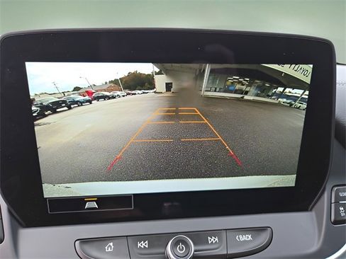 Used 2023 Chevrolet Blazer LT image 17