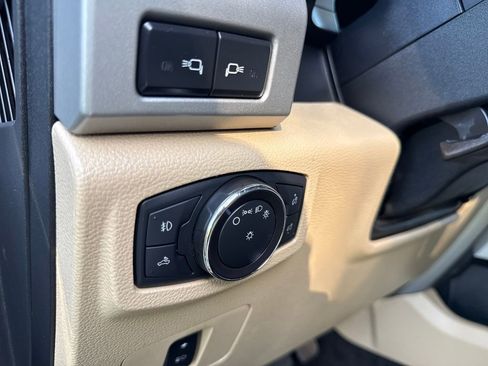 Used 2018 Ford F250 Lariat w/ Lariat Value Package RWD image 15