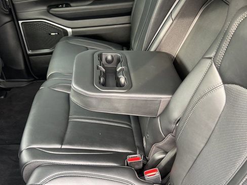 Used 2023 Jeep Wagoneer Series II w/ Premium Group I image 29