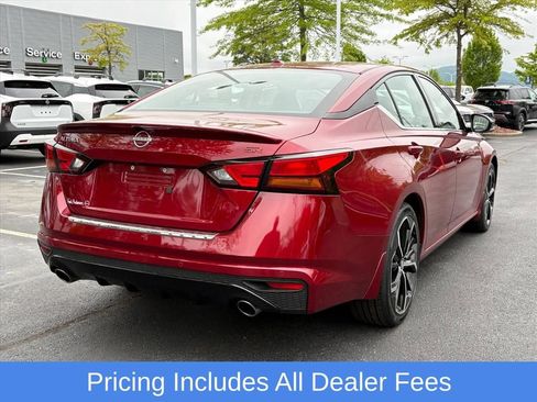Used 2023 Nissan Altima 2.5 SR w/ SR Premium Package FWD image 7