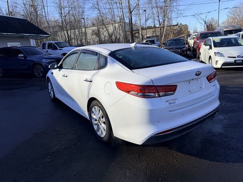 Used 2018 Kia Optima EX image 7