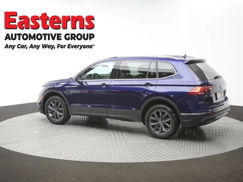 Used 2022 Volkswagen Tiguan SE w/ Panoramic Sunroof Package AWD/4WD image 63