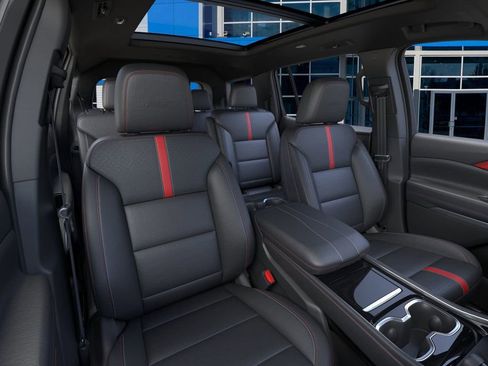 New 2026 Chevrolet Traverse RS image 17