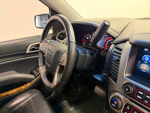 Used 2015 GMC Yukon XL Denali w/ Touring Package AWD/4WD image 27