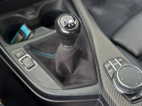 Used 2017 BMW M2 RWD image 23