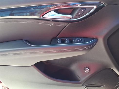 Used 2022 Buick Envision Preferred image 11