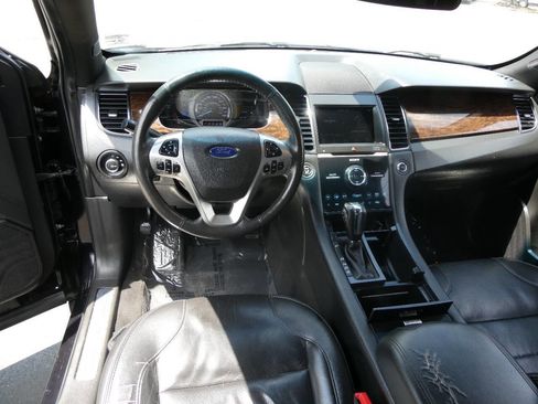 Used 2019 Ford Taurus Limited image 11