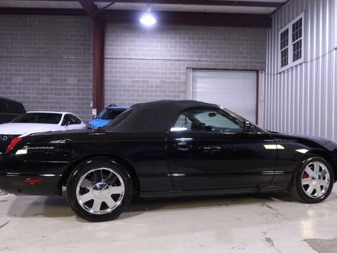 Used 2002 Ford Thunderbird Deluxe image 36