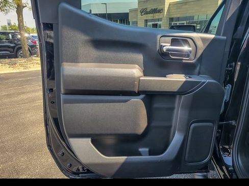 Used 2024 Chevrolet Silverado 1500 Custom Trail Boss w/ Turbomax Blackout Package AWD/4WD image 14