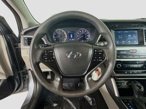Used 2016 Hyundai Sonata SE image 13
