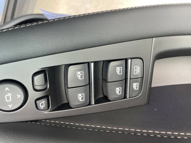 Used 2027 BMW X7 xDrive40i w/ M Sport Package AWD/4WD image 31