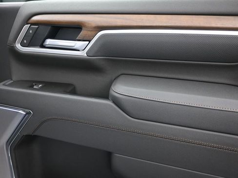 New 2026 Chevrolet Silverado 2500 High Country w/ High Country Premium Package AWD/4WD image 28