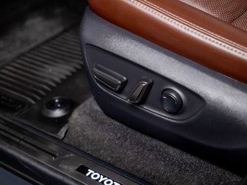 Used 2025 Toyota Land Cruiser w/ Premium Package image 19