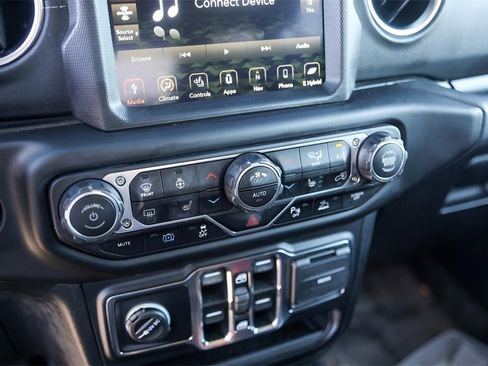 Used 2021 Jeep Wrangler Unlimited Sahara w/ Cold Weather Group image 21