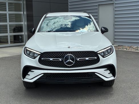 Used 2023 Mercedes-Benz GLC 300 4MATIC image 9