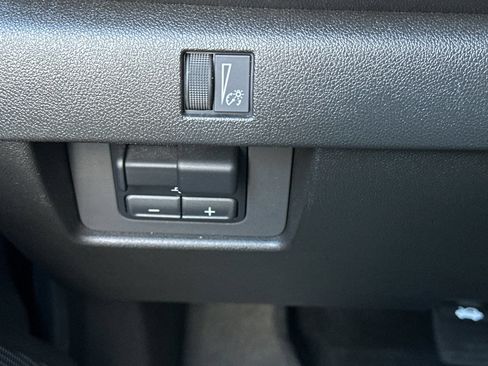 Used 2023 Chevrolet Colorado Trail Boss AWD/4WD image 34