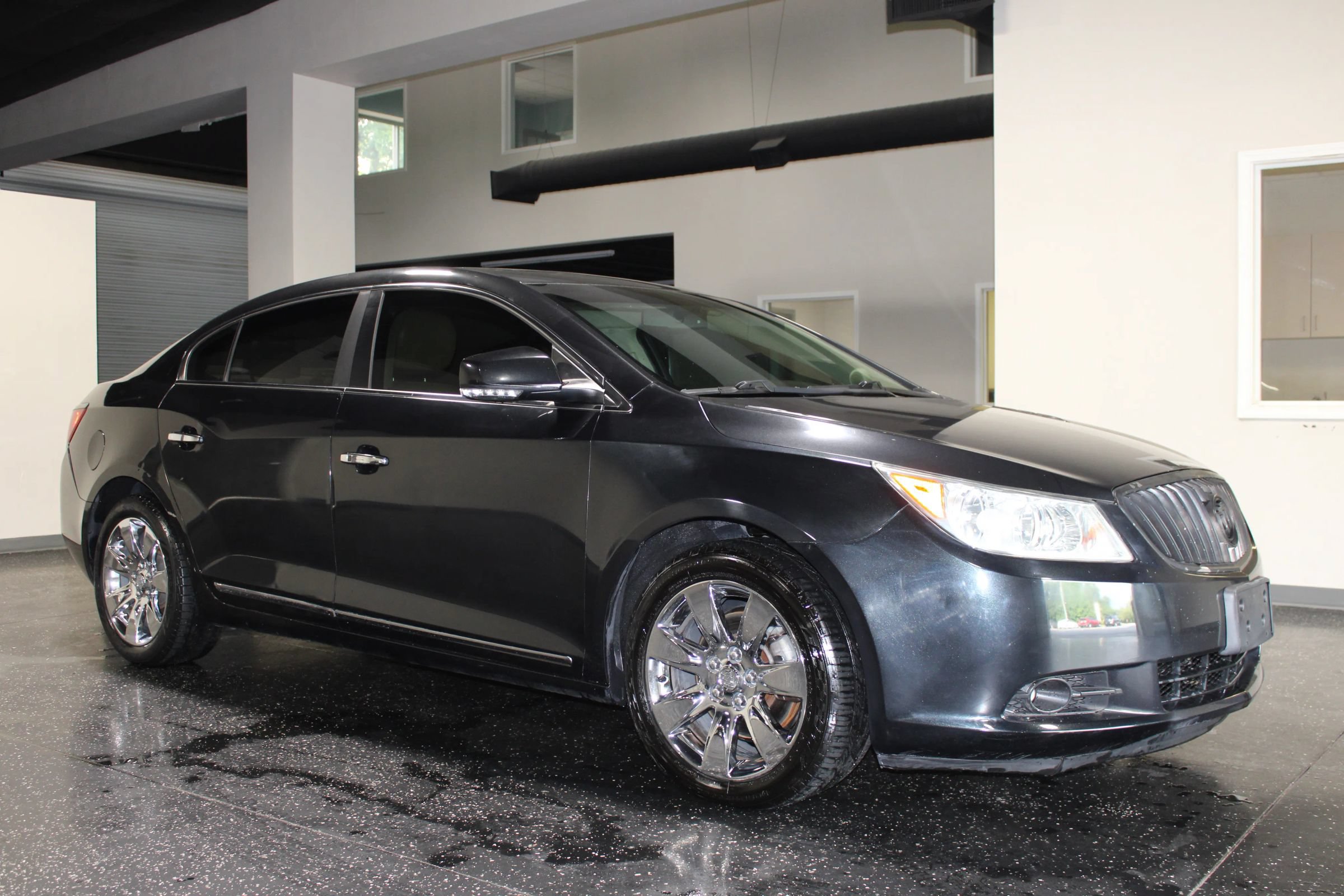 Used 2012 Buick LaCrosse Premium FWD image 1
