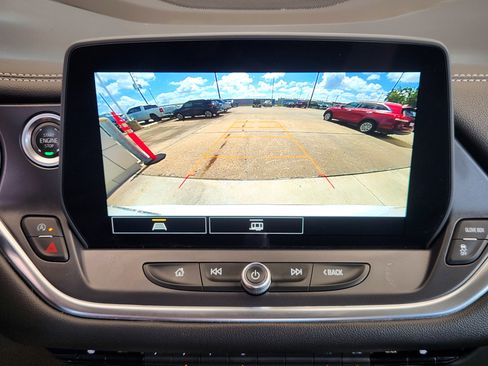 Used 2025 Chevrolet Blazer LT AWD/4WD image 19