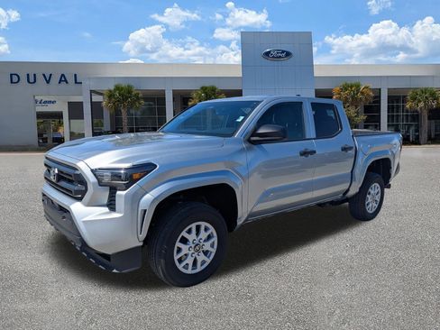 Used 2025 Toyota Tacoma SR image 8