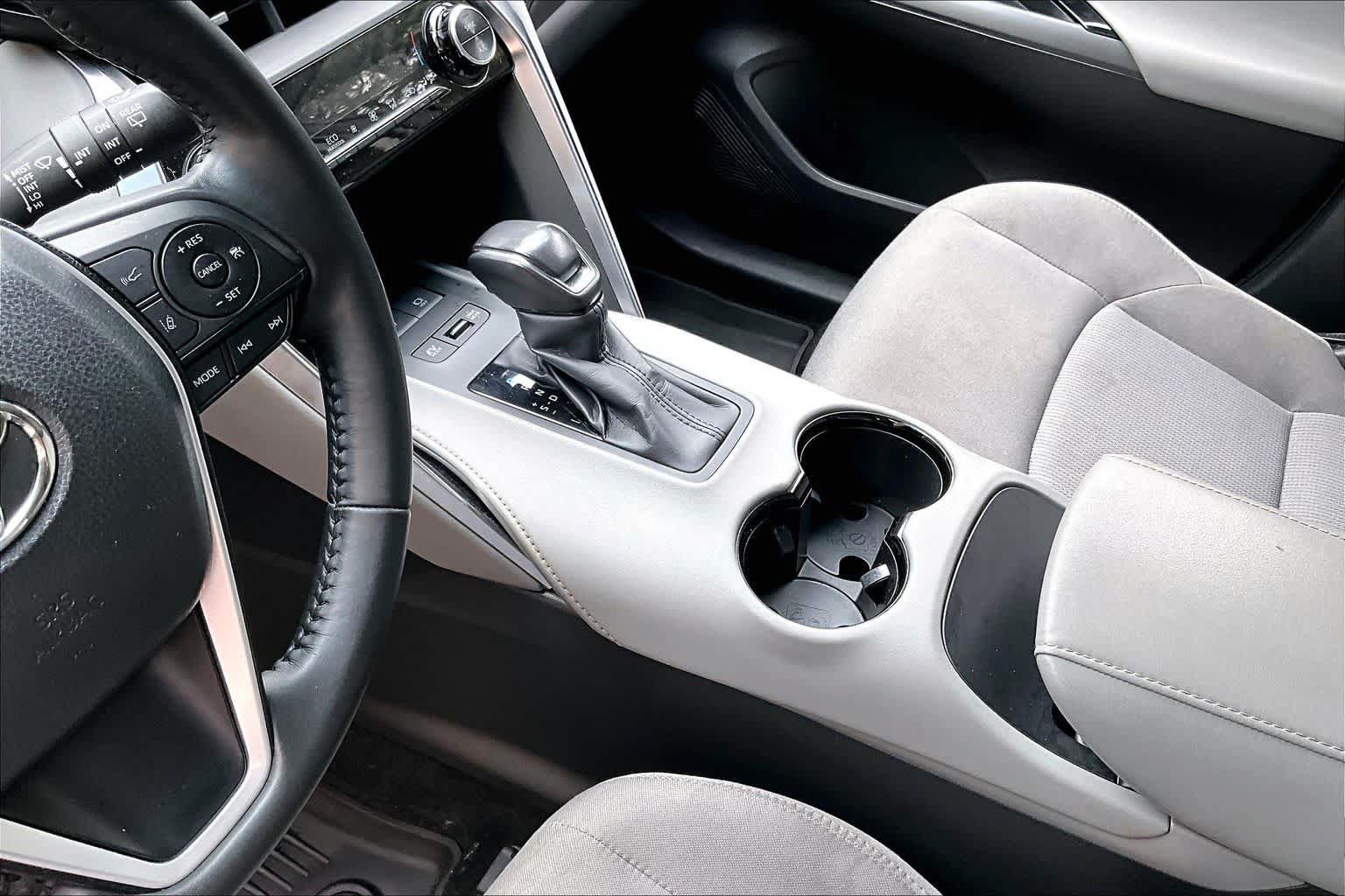 Certified 2024 Toyota Venza LE AWD/4WD image 17