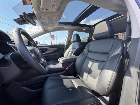 Used 2024 Nissan Murano SL image 17
