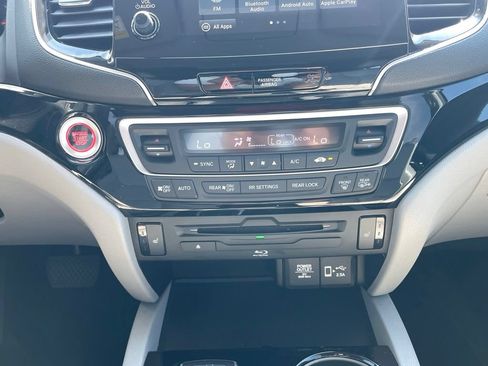 Used 2021 Honda Pilot Touring image 18
