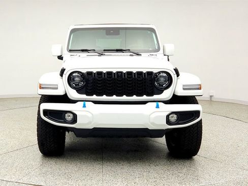 Used 2024 Jeep Wrangler High Altitude AWD/4WD image 2