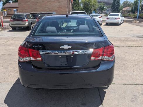 Used 2014 Chevrolet Cruze LS FWD image 6