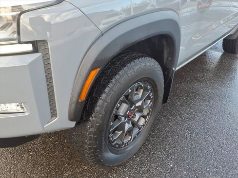 Used 2023 Nissan Frontier PRO-4X w/ Pro-4X Premium Package image 9