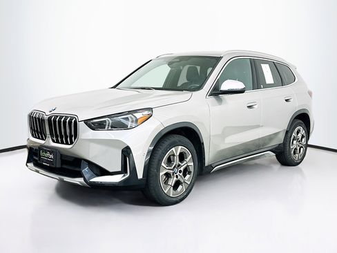 Used 2024 BMW X1 xDrive28i w/ Convenience Package image 3