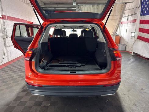 Used 2019 Volkswagen Tiguan SE w/ Panoramic Sunroof Package AWD/4WD image 11
