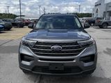 Used 2022 Ford Explorer XLT image 2
