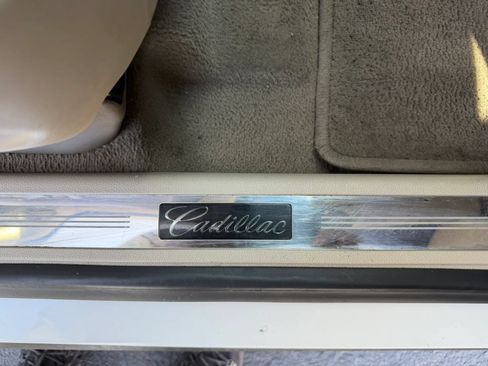 Used 2012 Cadillac SRX Luxury FWD image 19