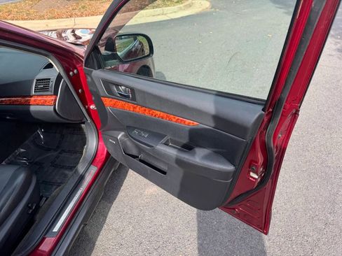 Used 2012 Subaru Outback 2.5i Limited w/ Moonroof Pkg image 4