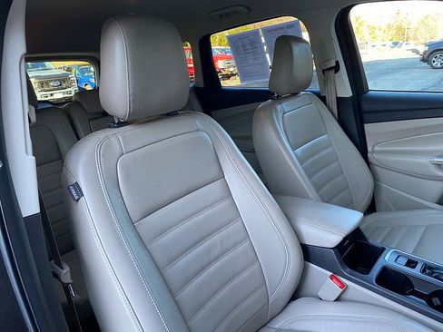 Used 2018 Ford Escape SEL image 29