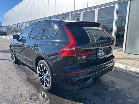 Certified 2025 Volvo XC60 B5 Plus image 3
