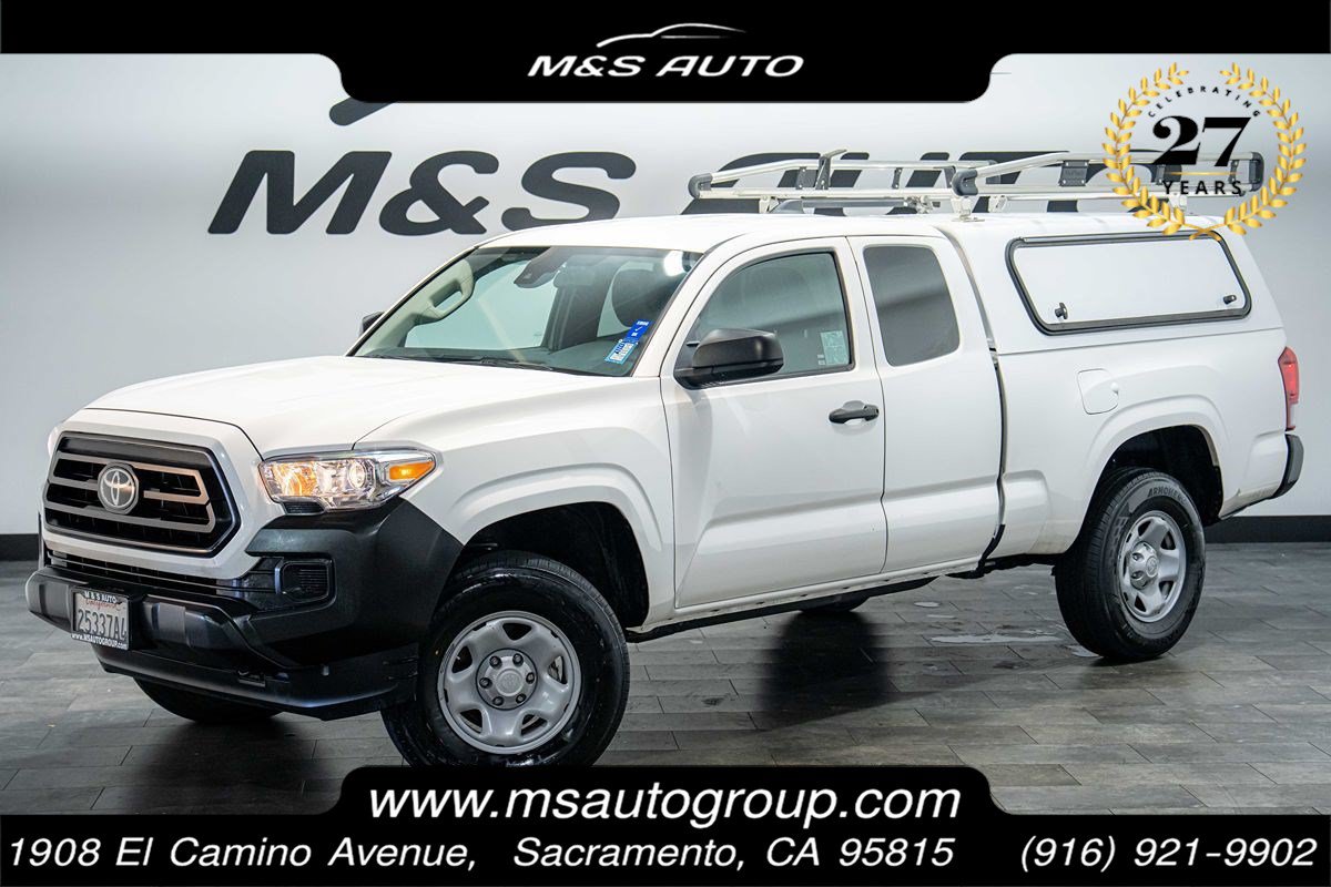 Used 2023 Toyota Tacoma SR RWD image 1