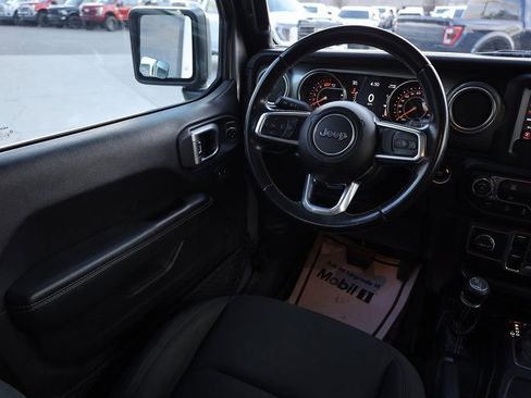 Used 2020 Jeep Wrangler Unlimited Sahara AWD/4WD image 19