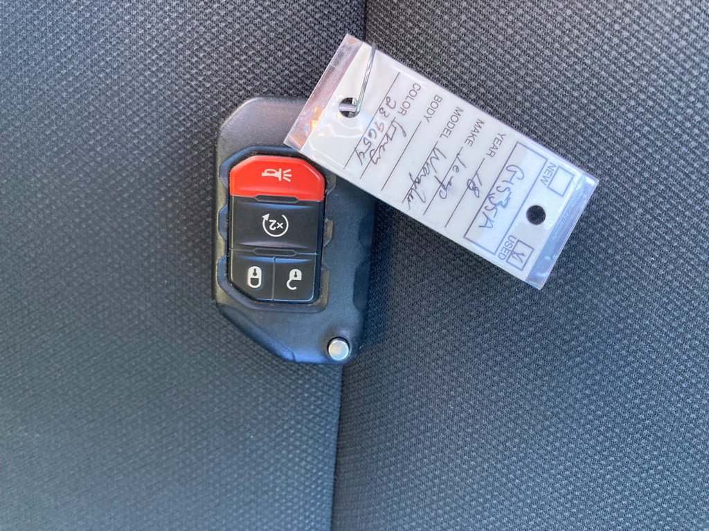 Used 2018 Jeep Wrangler Unlimited Sahara AWD/4WD image 41