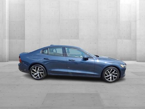 Used 2020 Volvo S60 T6 Momentum AWD/4WD image 7