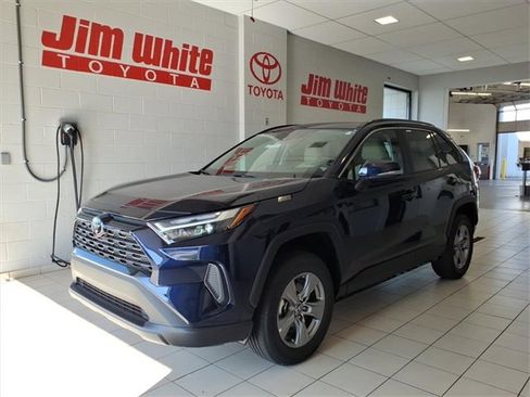 Certified 2025 Toyota RAV4 XLE image 1