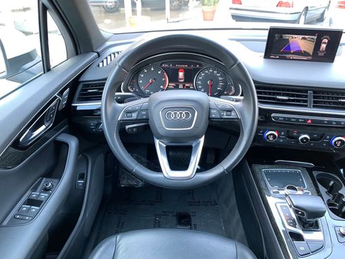 Used 2019 Audi Q7 3.0T Premium w/ Towing Package AWD/4WD image 14