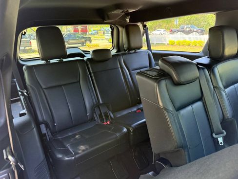 Used 2019 Ford Expedition Max XLT w/ Equipment Group 202A AWD/4WD image 23